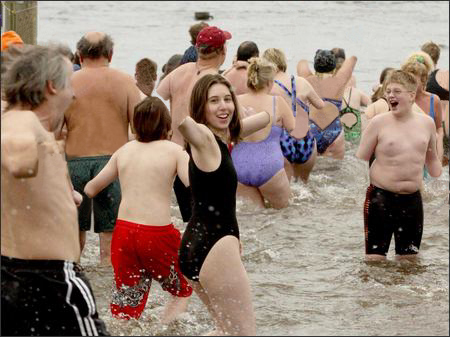 Apotemnophilia Beach Blanket Bingo Bango!